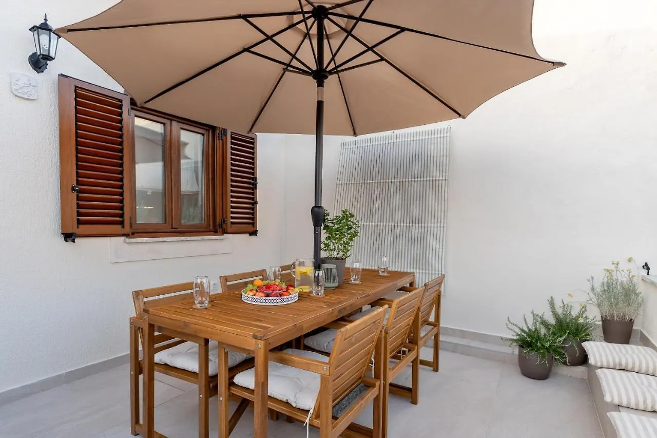 Kuca Za Odmor Belota Pag Apartment Pag Town Croatia